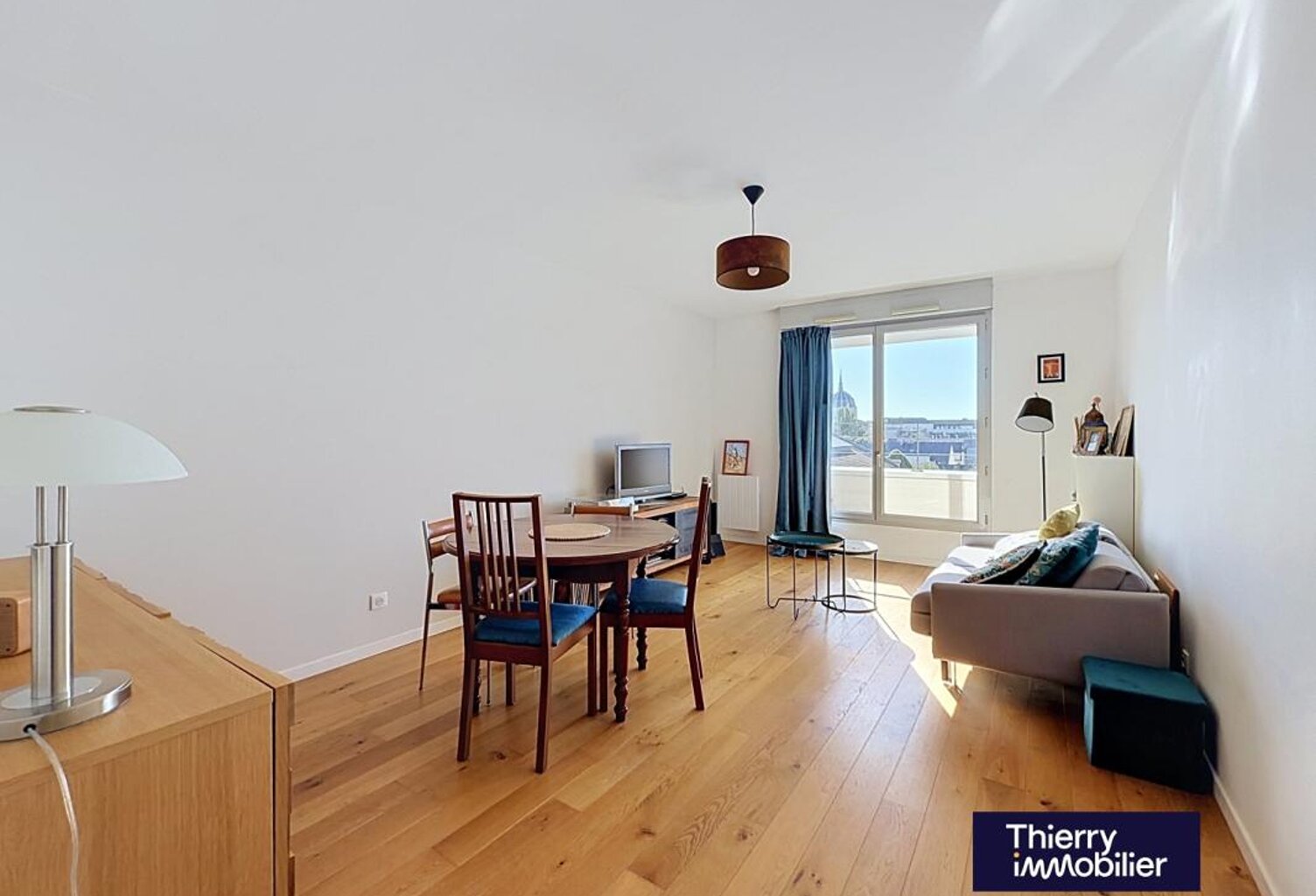 T2 TRAVERSANT CANCLAUX GARGE ET BALCON — photo 1