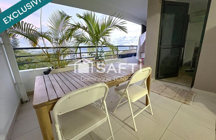 Fort-De-France : T2 AVEC TERRASSE ET VUE MER — photo 4