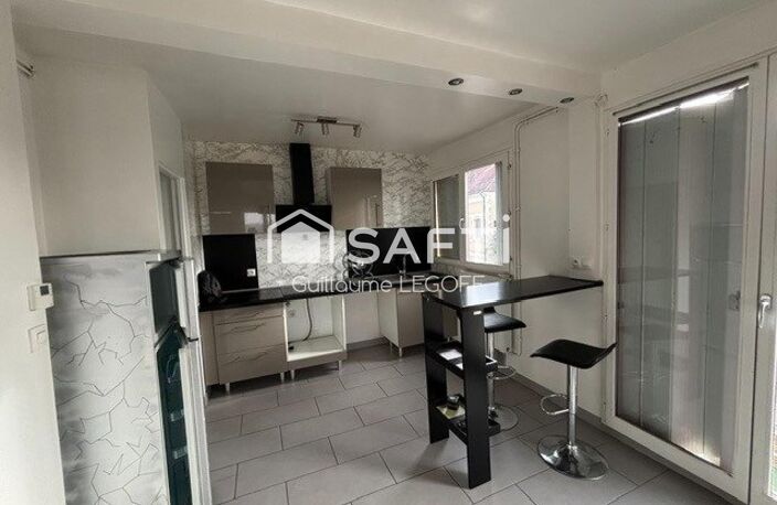 Appartement F2 avec balcons et cave — photo 3