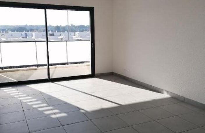 Location appartement 2 pièces 42 m² à Perpignan (66000) — photo 2