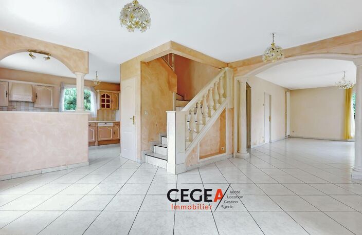 Vente maison 4 pièces 120 m² Albon (26140) — photo 2