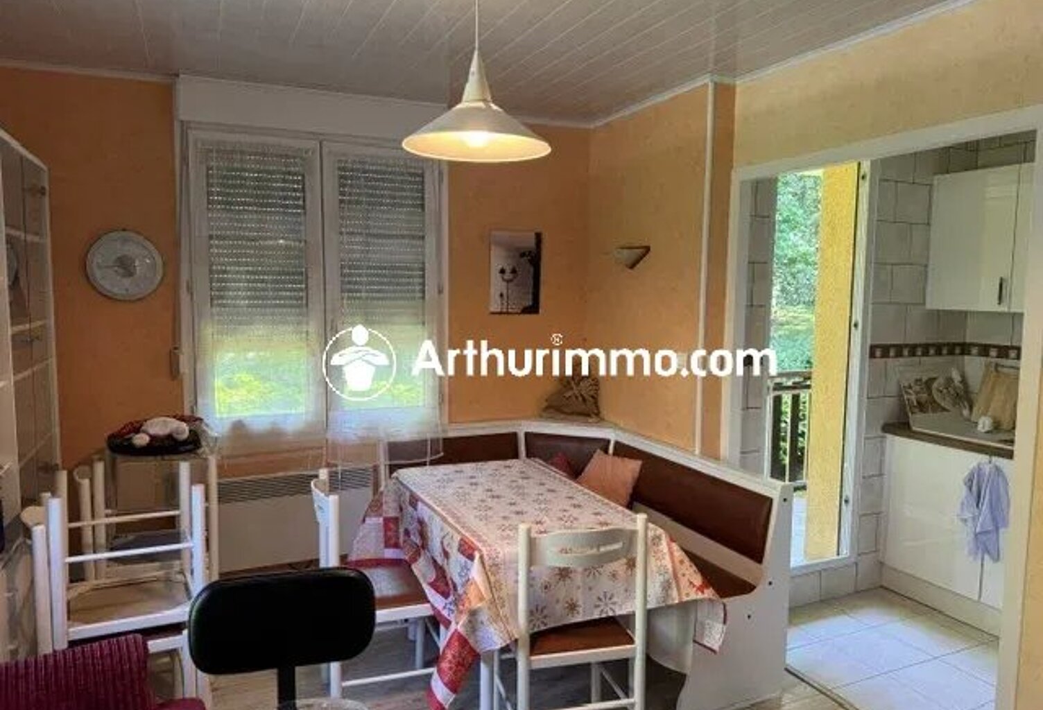 APPARTEMENT DE TYPE T2 AVEC BALCON, PARKING ET CAVE — photo 1