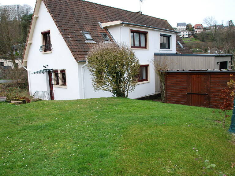 A Fécamp dans un quartier résidentiel, pavillon avec sous-sol, 3 chambres et jardin — photo 1