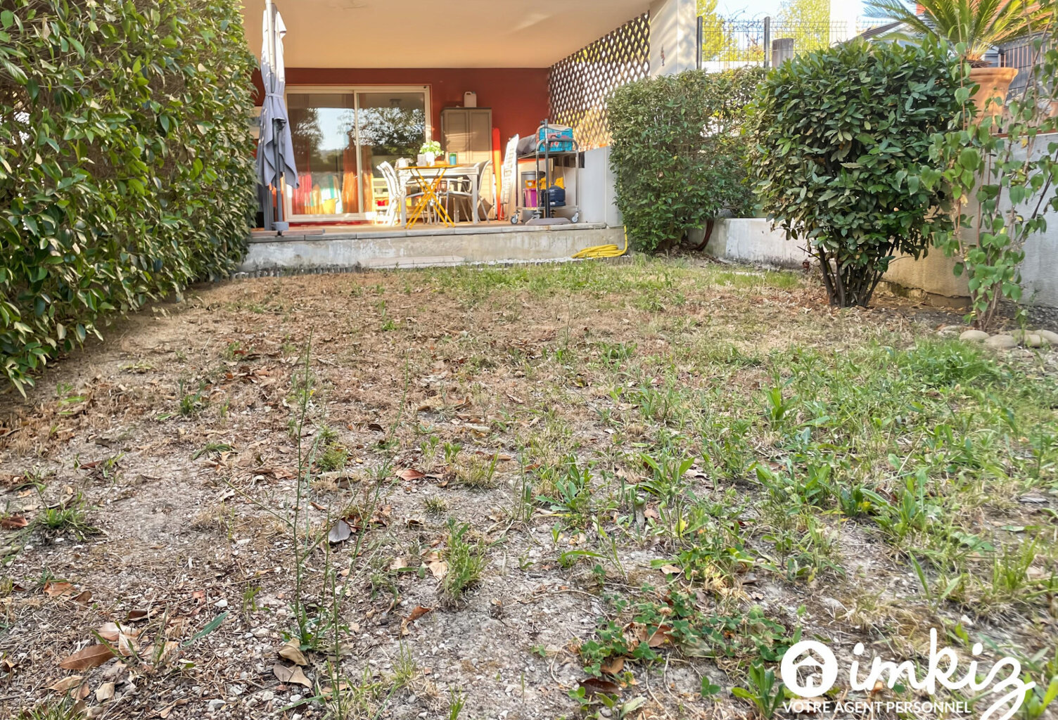 Residence avec piscine - terrasse, jardins  et box — photo 1