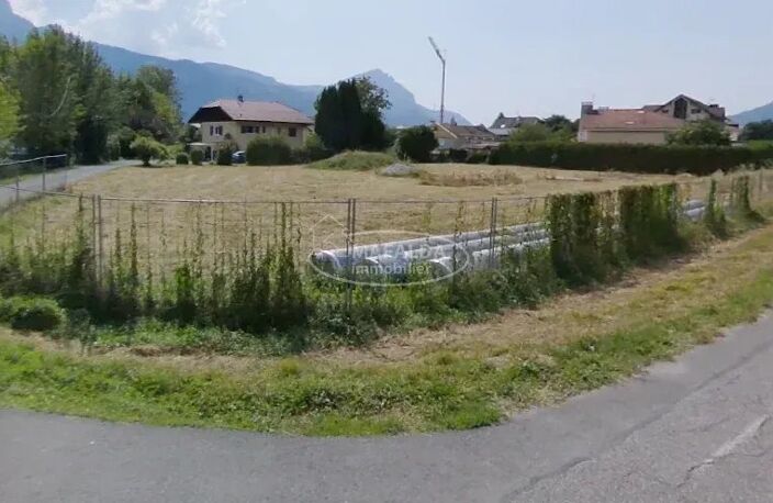 Terrain à bâtir sur THYEZ 74300 — photo 2