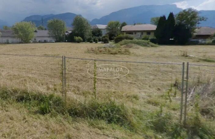 Terrain à bâtir sur THYEZ 74300 — photo 3