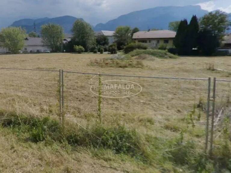 Terrain à bâtir sur THYEZ 74300 — photo 1