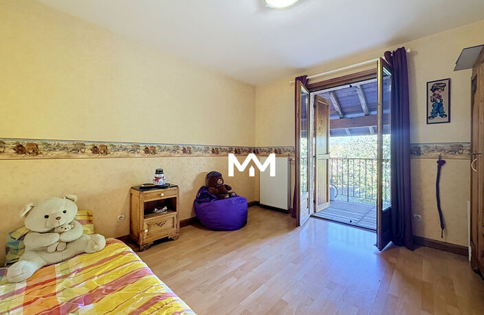 MAISON FAMILIALE - L'ARBRESLE - AU CALME — photo 4