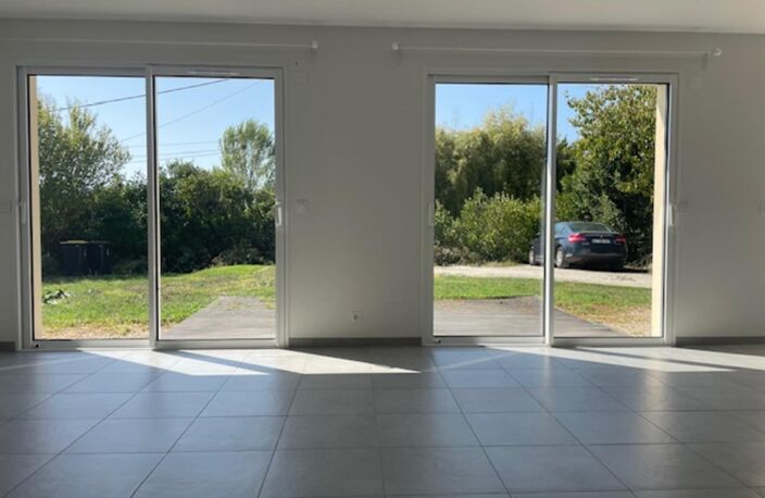 Location maison 4 pièces 100 m² à Lestiac-sur-Garonne (33550) — photo 2