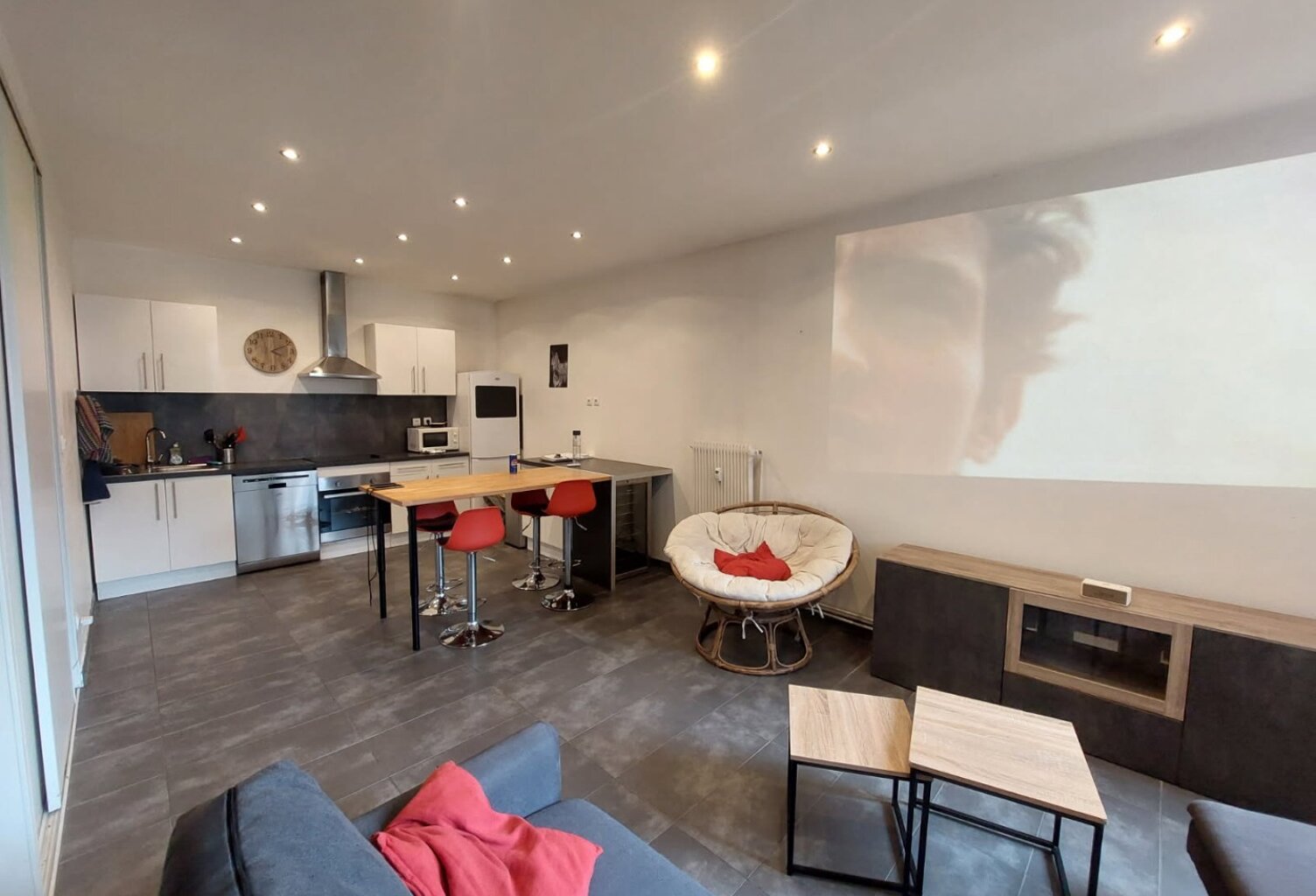 Location appartement 2 pièces 55 m² à Villeurbanne (69100) — photo 1