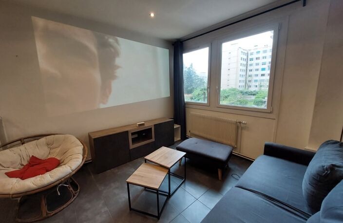 Location appartement 2 pièces 55 m² à Villeurbanne (69100) — photo 2