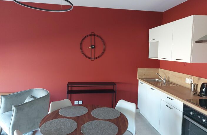 Location appartement 2 pièces 47 m² à Lyon 9 (69009) — photo 2