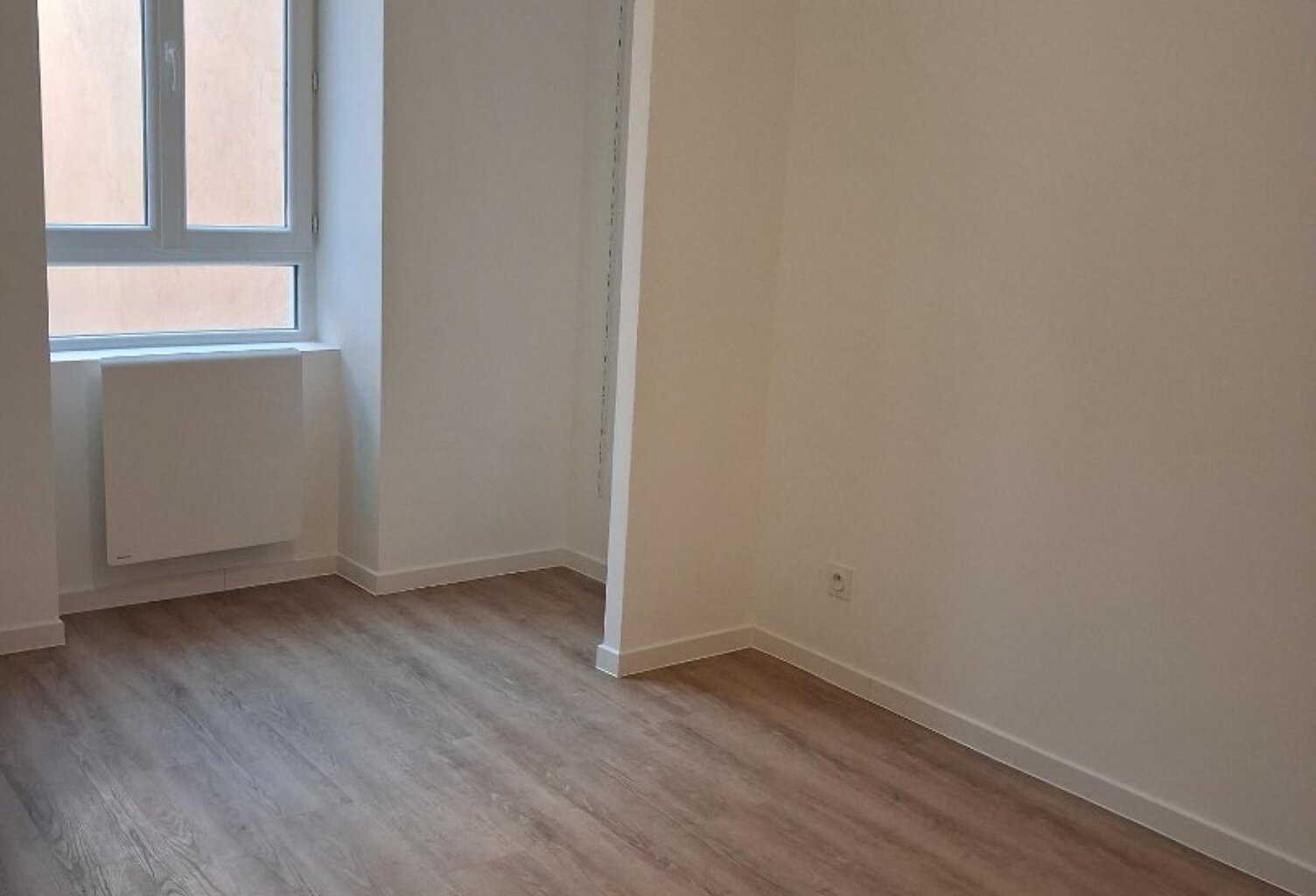Location appartement 3 pièces 61 m² à Saint-Rambert-en-Bugey (01230) — photo 1