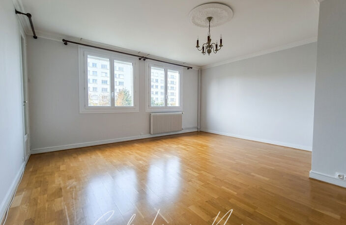 CHOLET HYPERCENTRE Appartement 3 chambres — photo 2