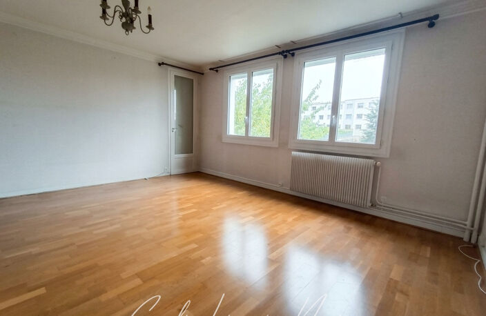 CHOLET HYPERCENTRE Appartement 3 chambres — photo 3