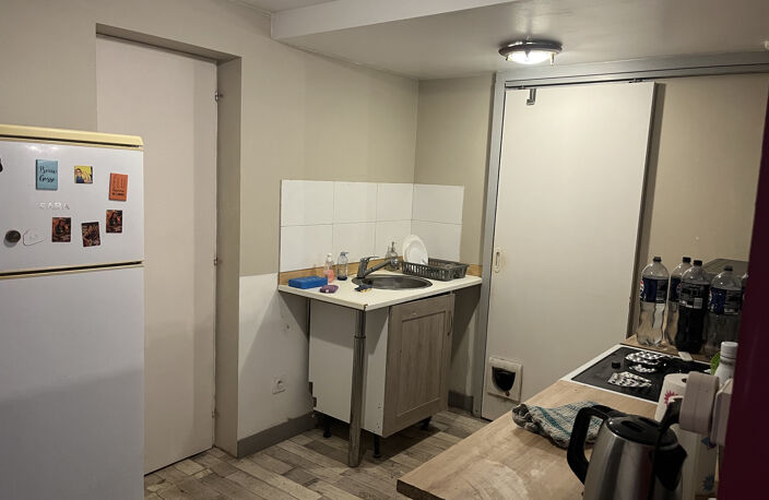EN PERIPHERIE A PROXIMITE IMMEDIATE DES COMMERCES — photo 2
