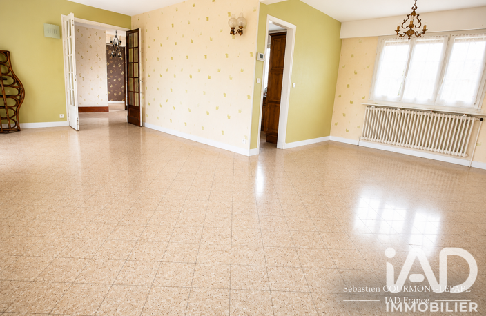 Vente Maison/villa 9 pièces — photo 3