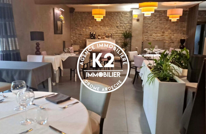 RESTAURANT + LOGEMENT +DEPENDANCE+PISCINE — photo 3