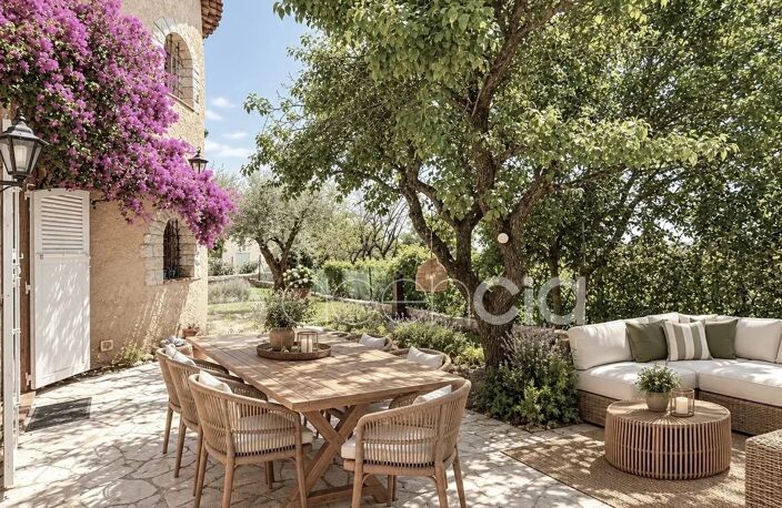 LE CANNET – Villa de charme avec vue mer jusqu’à l’Estérel — photo 2