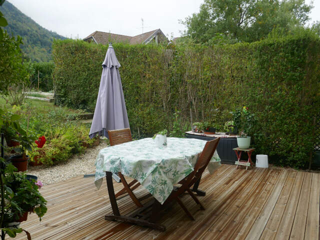 DUINGT. APPARTEMENT DUPLEX AVEC JARDIN ET GARAGE — photo du bien