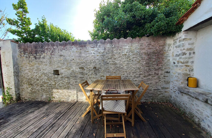 Ancien chai rénové de 57 m² avec patio : charme et authenticité ! — photo 2