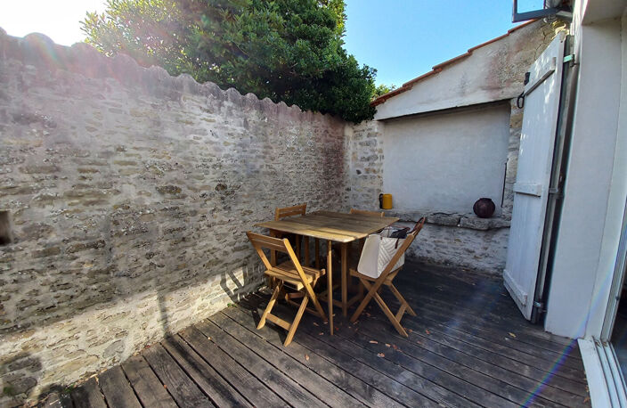 Ancien chai rénové de 57 m² avec patio : charme et authenticité ! — photo 3