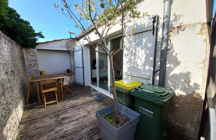 Ancien chai rénové de 57 m² avec patio : charme et authenticité ! — photo 4