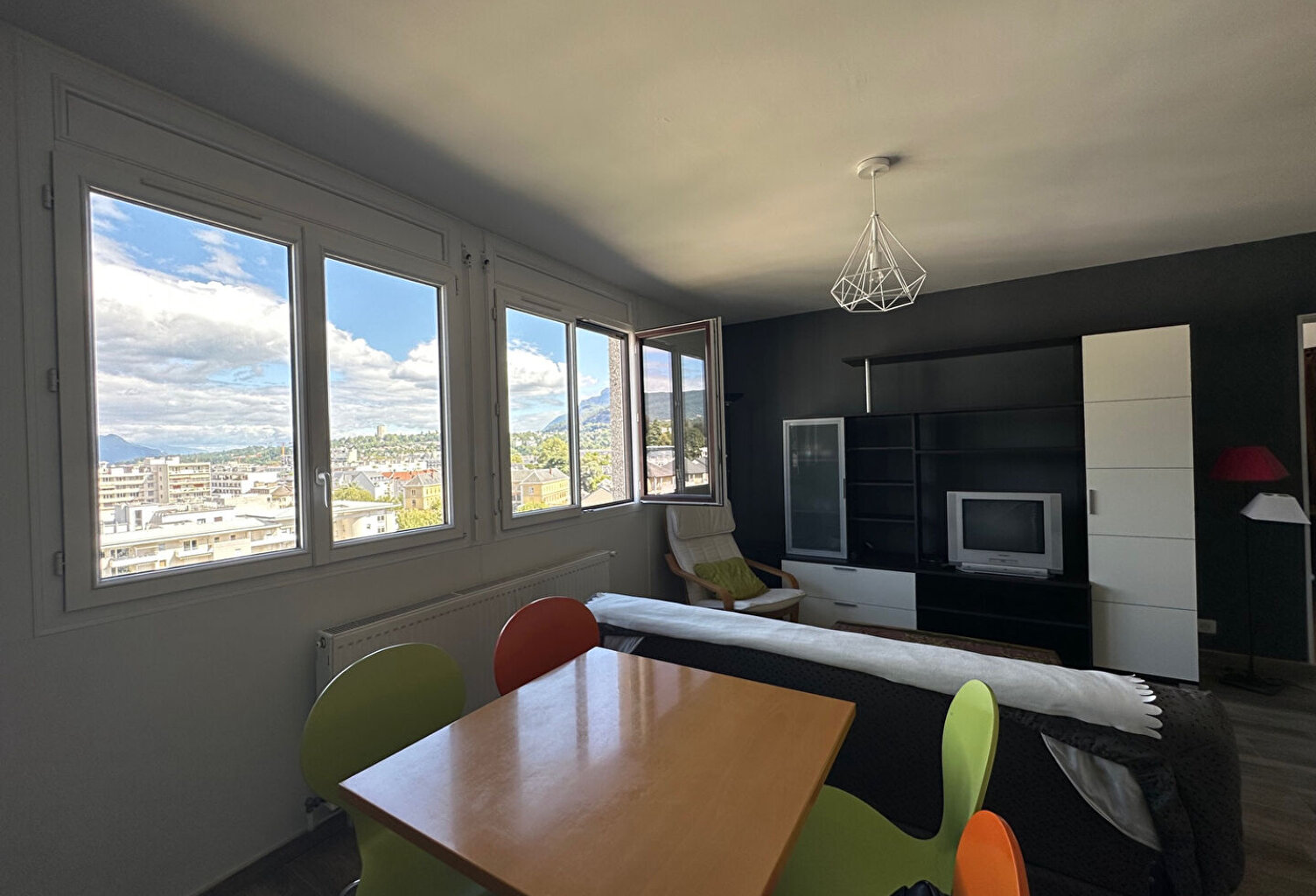 T2 MEUBLE CHAMBERY — photo 1