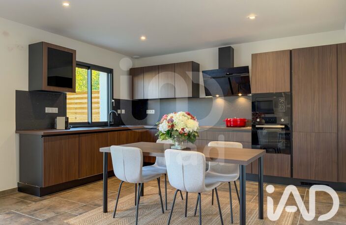 Vente Maison/villa 4 pièces — photo 2