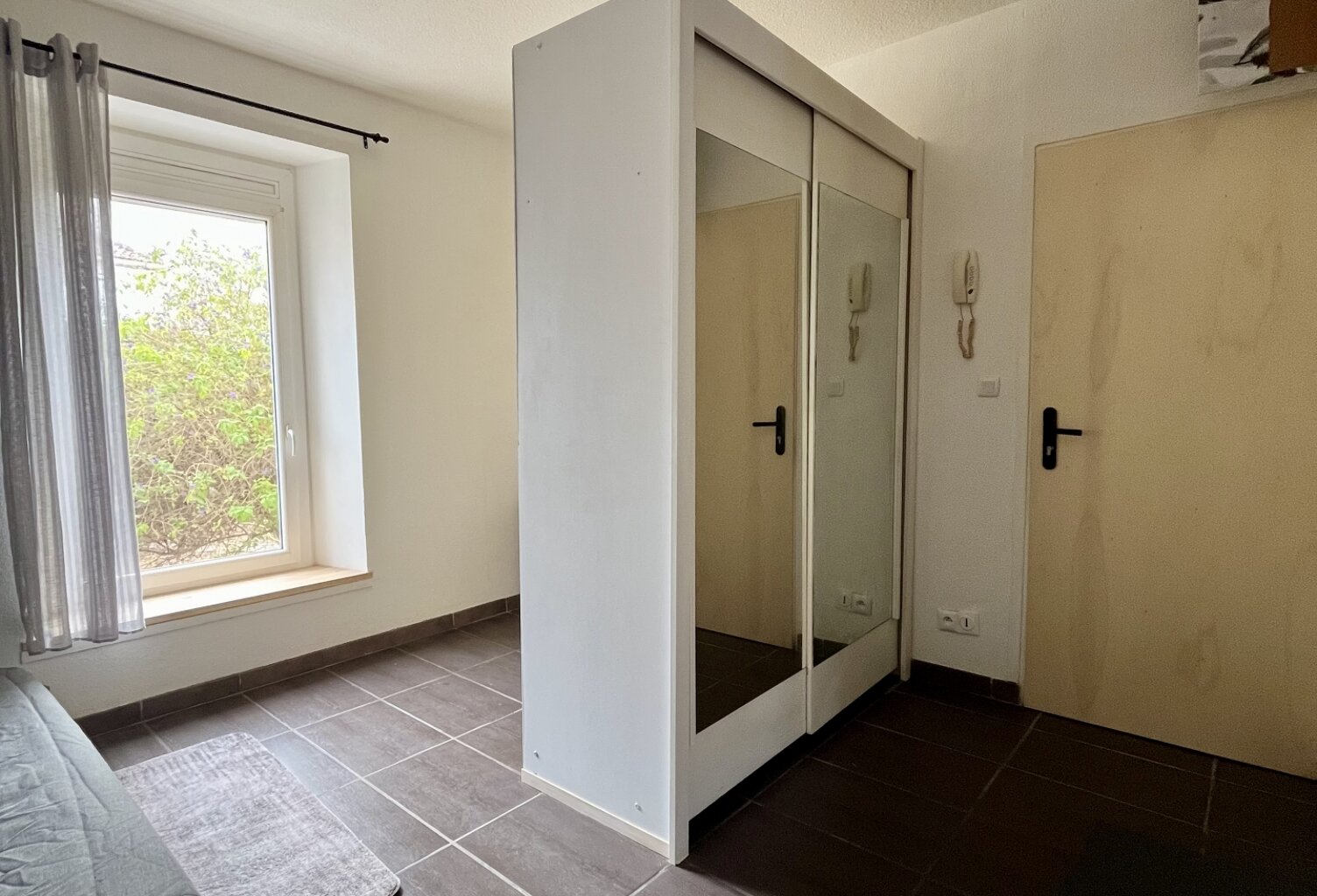 Vente Studio 1 pièce — photo 1