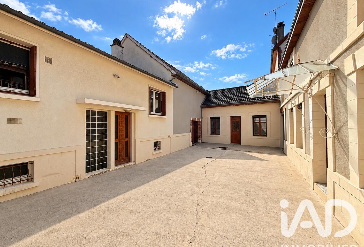 Vente Maison de village 10 pièces — photo 1