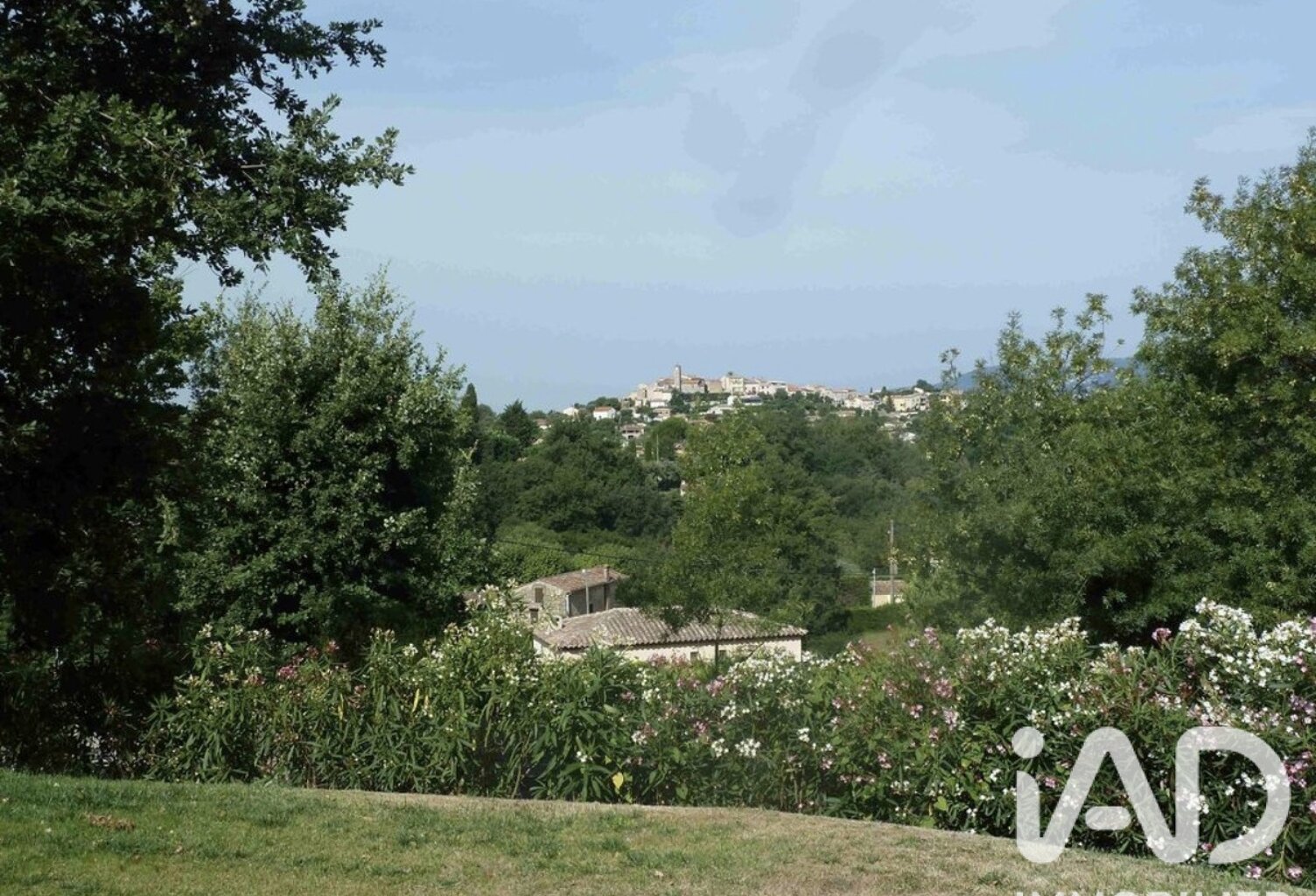Vente Terrain 2 300 m&sup2; — photo 1