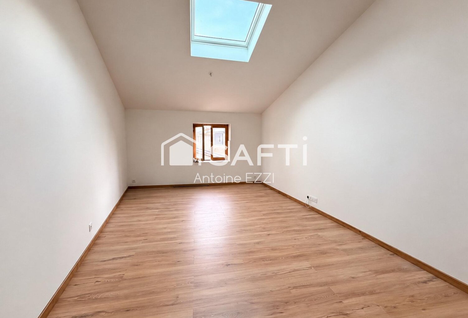 Maison de village rénovée de 80 m² au cœur du centre historique — photo 1