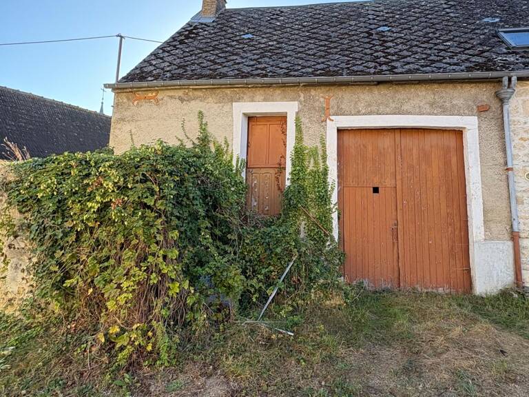 GRANGE AVEC COUR À PARFONDRU (02) — photo 1