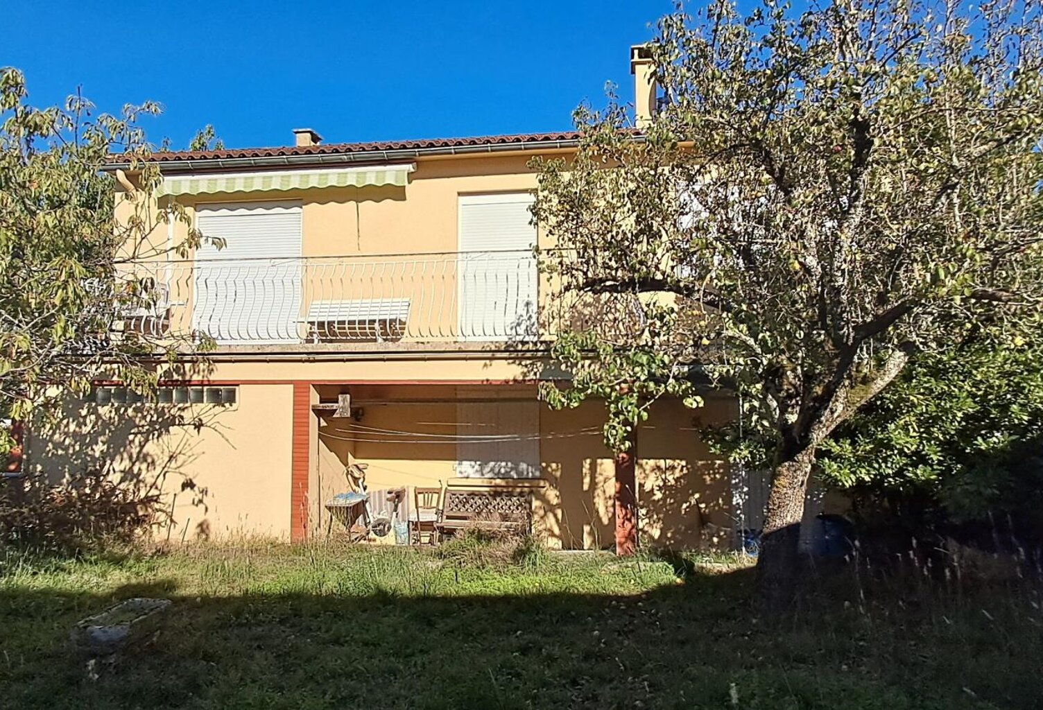 Maison 4 chambres avec garage, terrasse et jardin — photo 1