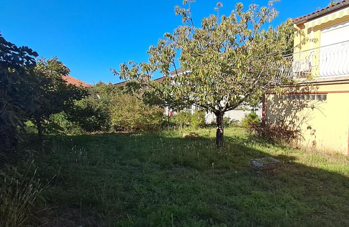 Maison 4 chambres avec garage, terrasse et jardin — photo 2