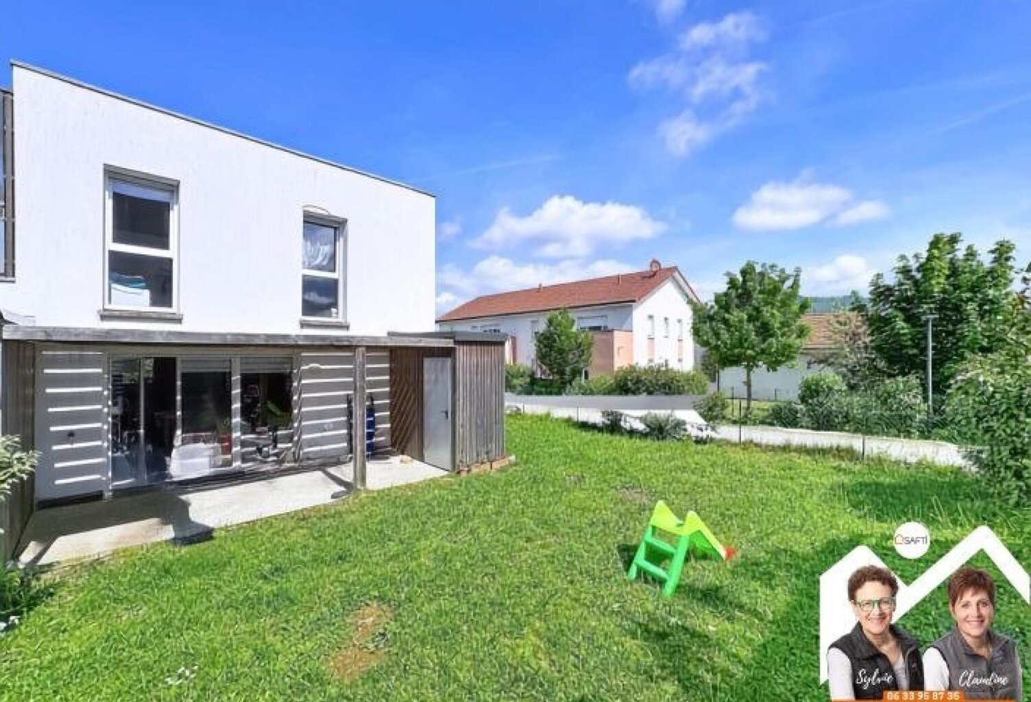 Maison de 2016, état neuf avec jardin et double garage — photo 1