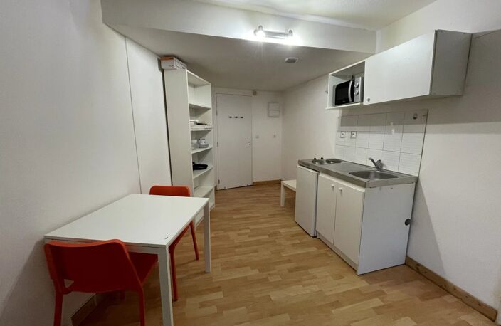 Appartement T2 de 27,35m2 - Centre Ville Niort — photo 3