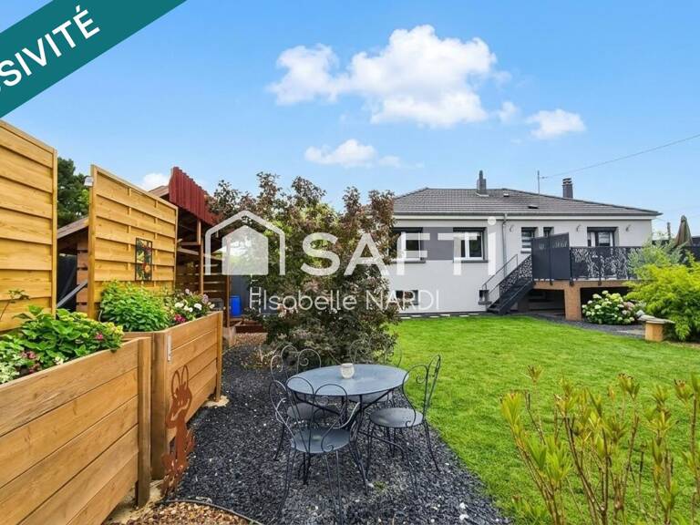 Laissez-vous séduire par les beaux volumes et les finitions irréprochables de cette maison individuelle de plain-pied surélevé ! — photo 1
