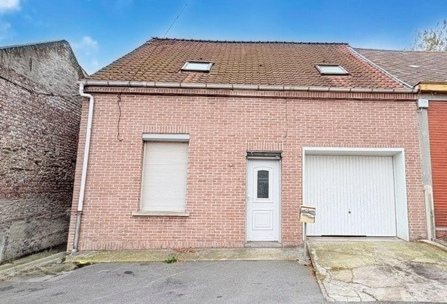 Maison semi-individuelle à rénover avec jardin et garage  Vieux-Condé — photo 1