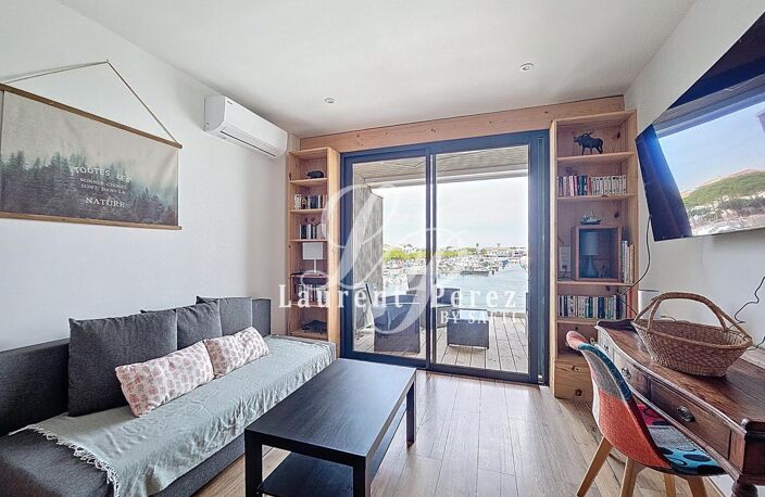 Superbe T2 en duplex  Vue port, dernier étage  Résidence récente — photo 4