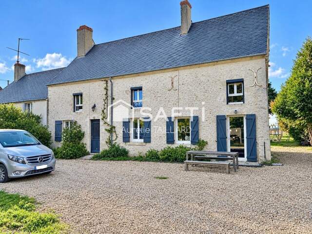 CRAVANT  Maison en pierre pleine de charme, architecture intérieur atypique et beaux volumes — photo du bien