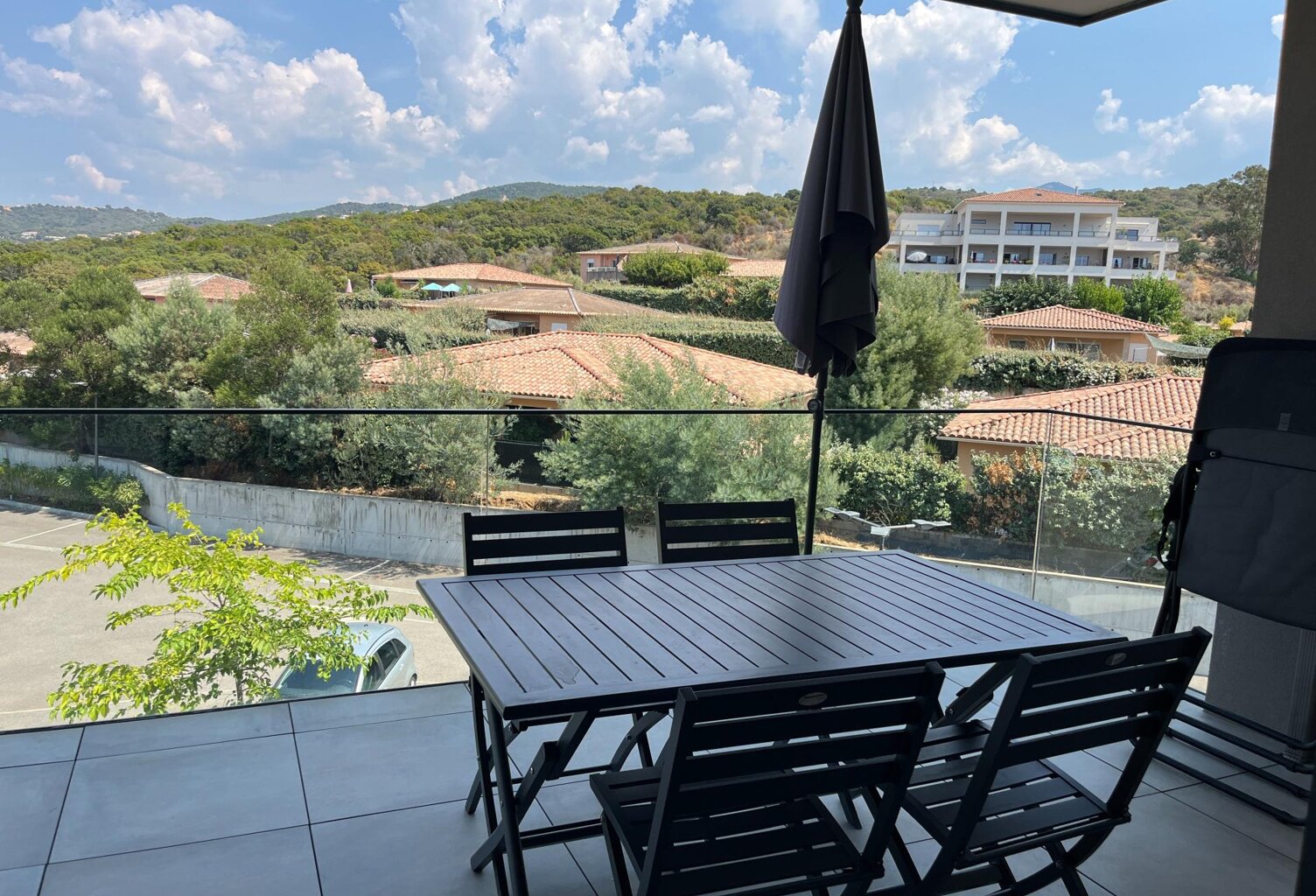 T2 MEUBLE TERRASSE PARKING — photo 1