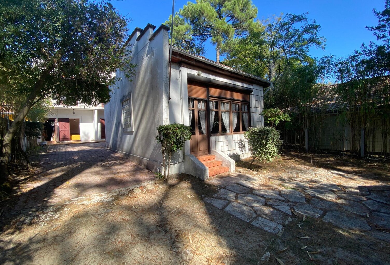 Au Pyla-sur-Mer, propriété atypique à réinventer sur 508 m², proche de la Dune du Pilat. — photo 1