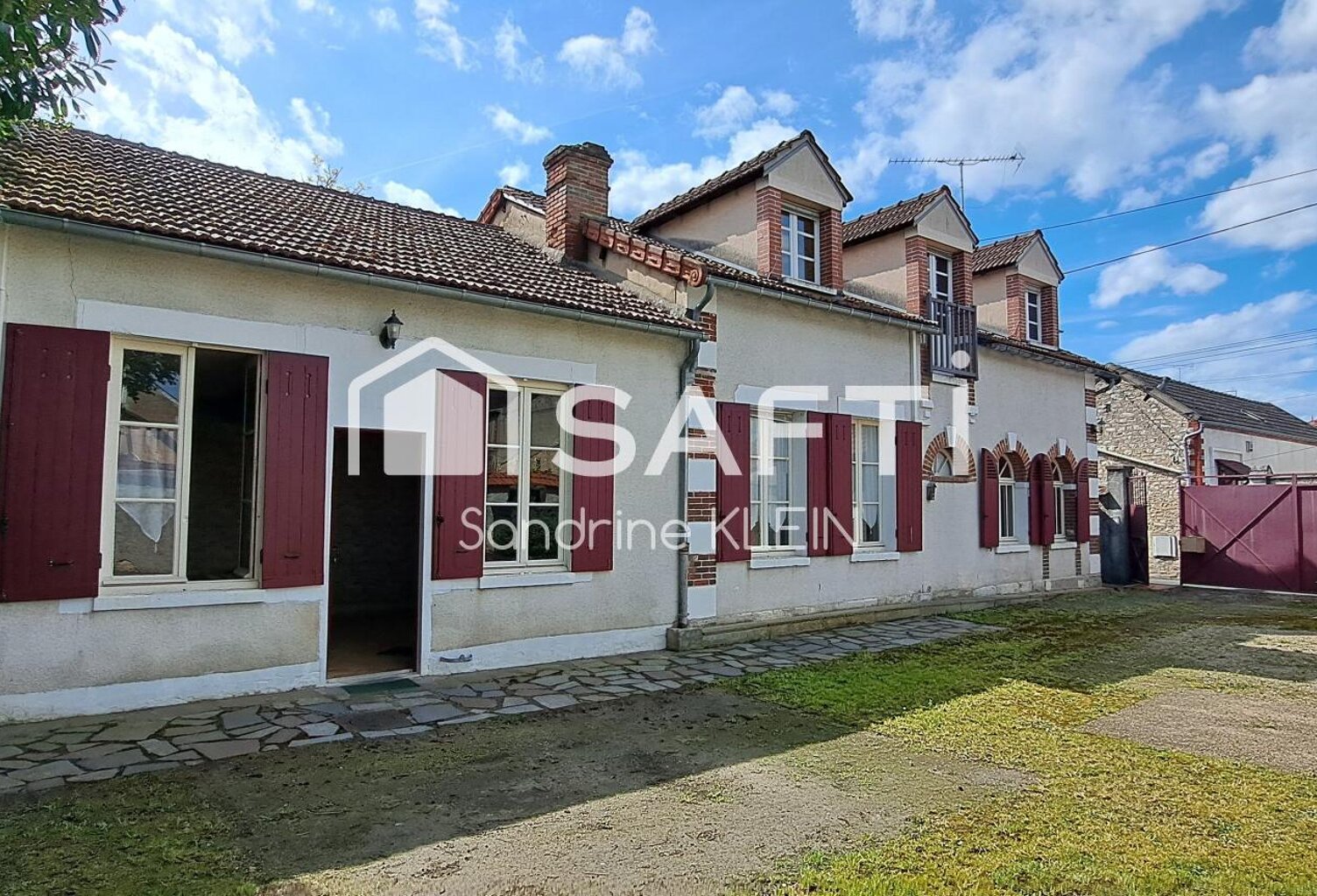 Maison de ville, 5 pièces avec atelier et cour — photo 1