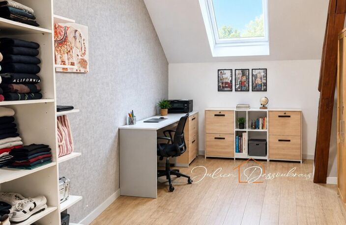 Maison 84 m², 2 chambres, bureau ou dressing, jardin clos — photo 4