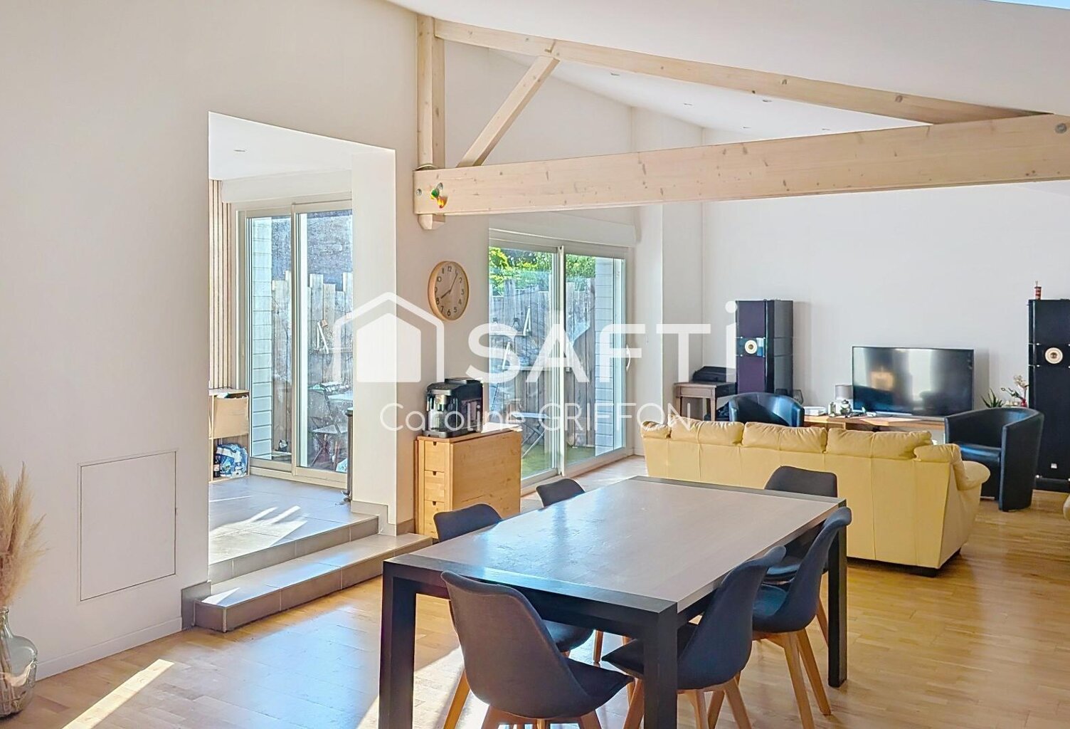 Maison de plain-pied 2 chambres au coeur du bourg — photo 1