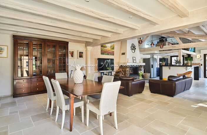 Maison familiale avec piscine et terrain paysagé ! — photo 2