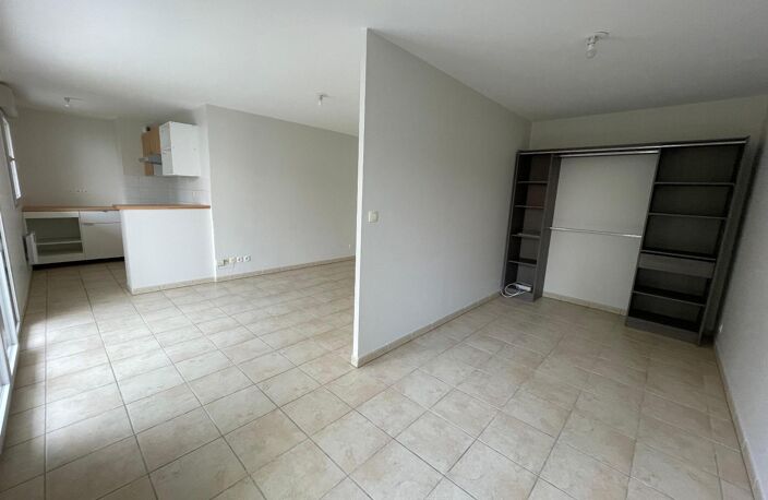 Location appartement 1 pièce 37 m² à Toulouse (31400) — photo 2