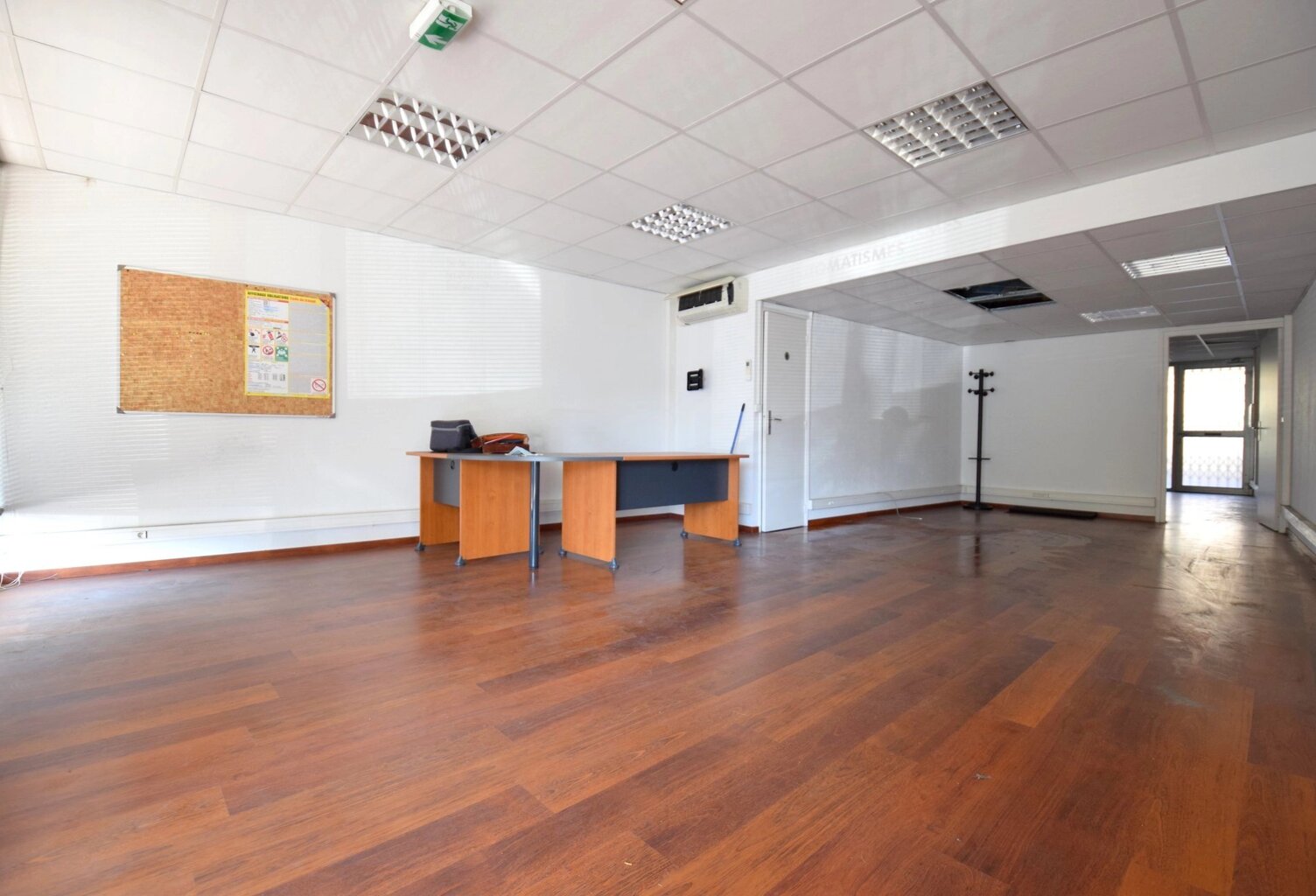 Local commercial Saint Roch — photo 1